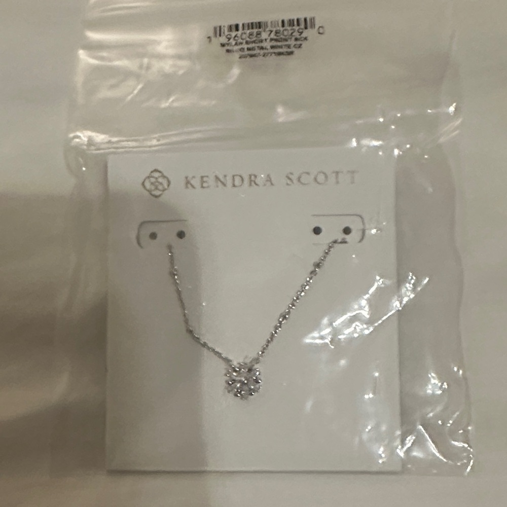 Kendra Scott Silver Pendant Necklace
